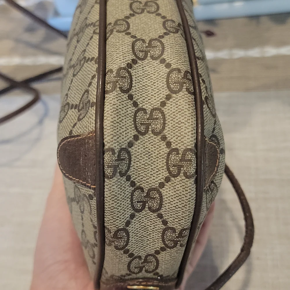 Authentic Gucci vintage sling bag - Picture 4 of 11